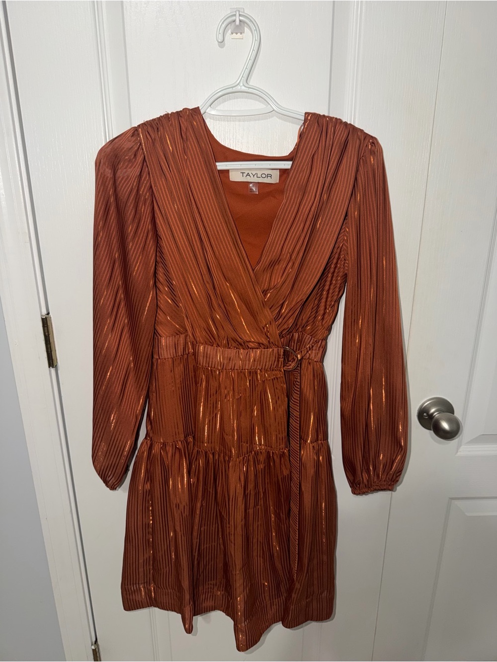 Long sleeve short dress